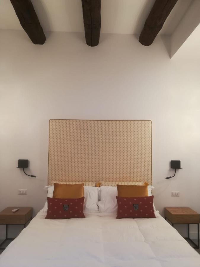 B-Montedidio Hotel เนเปิลส์ ภายนอก รูปภาพ